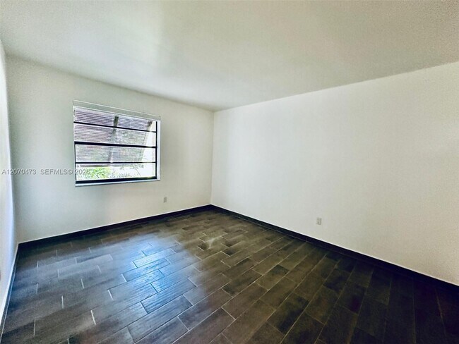 Building Photo - 7915 SW 86th St