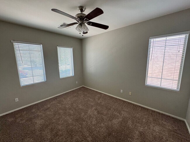 Building Photo - 4 Bedroom - 2.5 Bath - 2310 Sq Ft