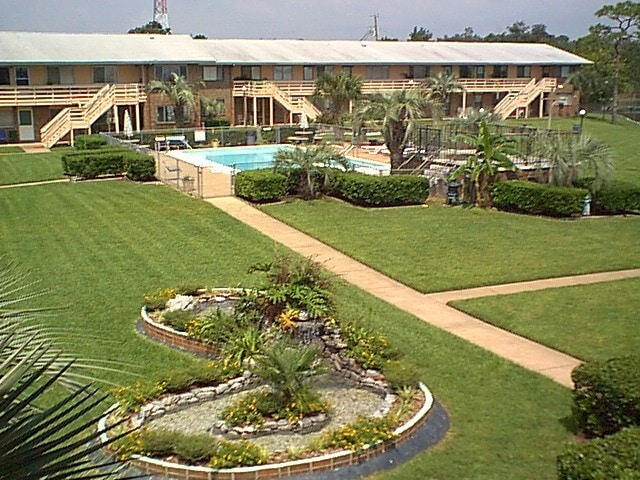 Primary Photo - 9 Eglin Pky NE