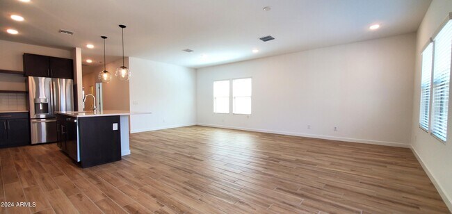 Building Photo - 7812 N 79th Dr