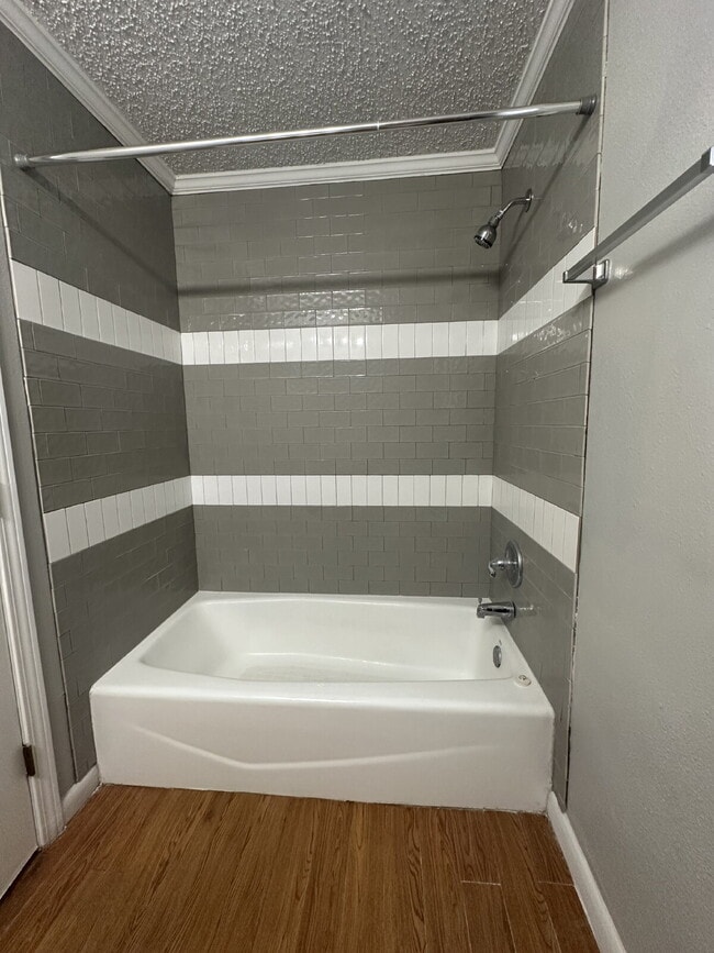 Building Photo - Pre-Leasing for Summer/Fall 2026 - Efficiency back house in Tech Terrace