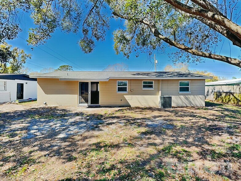 Building Photo - 5024 S 85th St