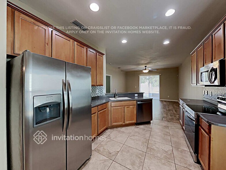 Building Photo - 5996 Indigo Crossing Dr