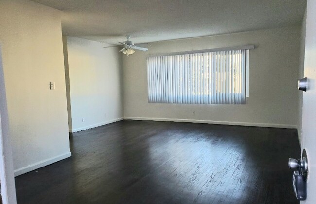Building Photo - 2320 Glendale Blvd