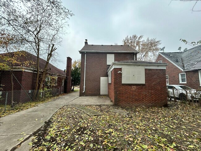 Building Photo - 11490 Laing St