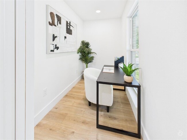 Building Photo - 7019 Creighton Ln