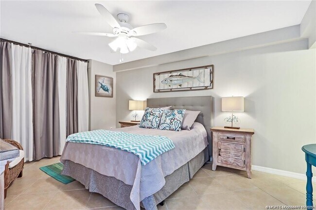 Building Photo - 10600 S Ocean Dr