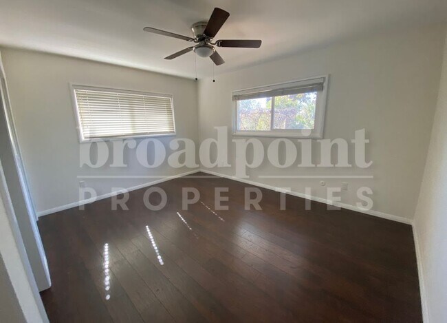 Building Photo - 30459 Rolling Hills Dr