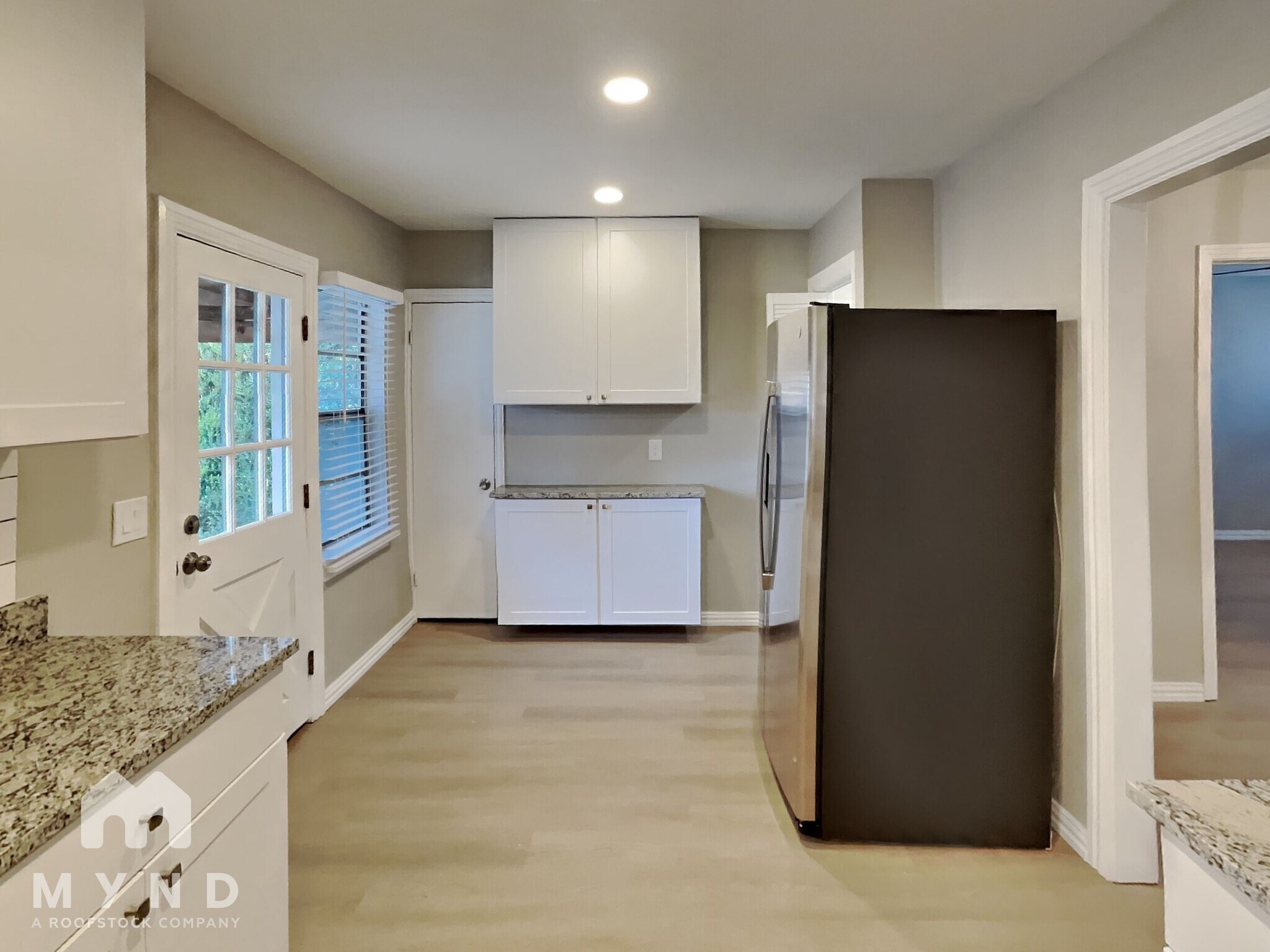 Building Photo - 2728 Rolinda Dr
