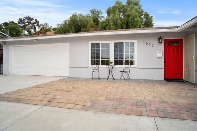 Building Photo - 4 Bed | 2.5 Bath Home in Spring Valley with Detached Office Suite!