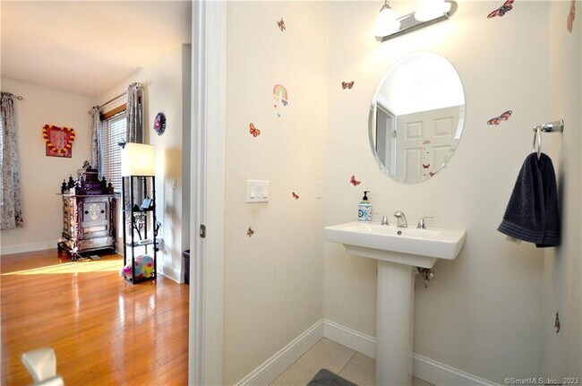Building Photo - 1 Windswept Ln