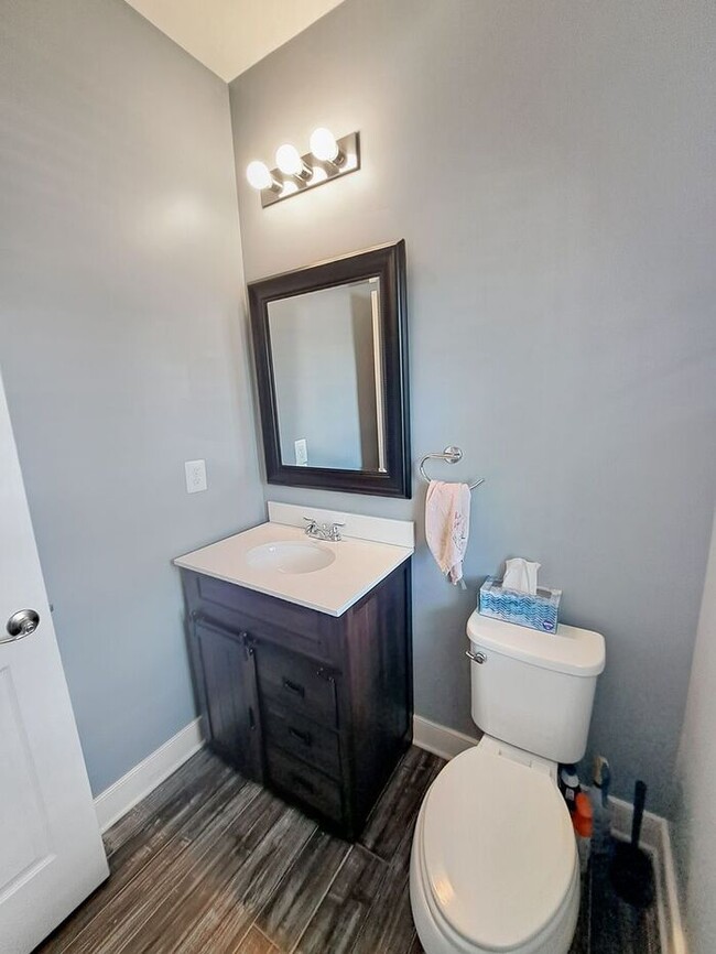 Building Photo - Amazing 3 Level Corner Lot Home in Waldorf...