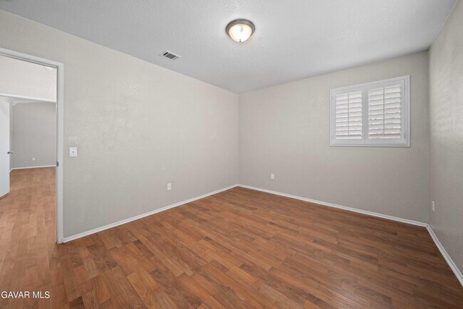 Building Photo - 43007 Pearlwood Dr