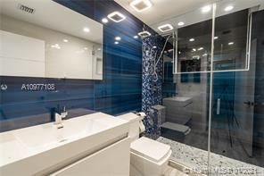 Building Photo - 2 br, 2 bath Condo - 725 NE 22nd St Apt 17F