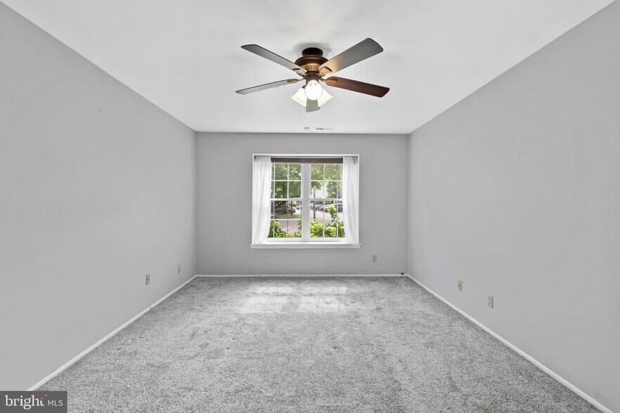Building Photo - 501A Harwood Ct