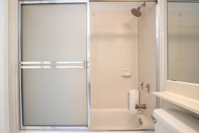 Building Photo - Remodeled 2 Bed / 1.5 Bath at Kihei Villag...