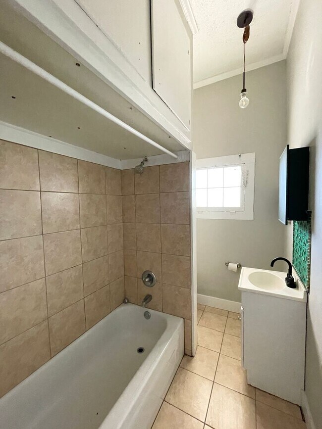 Building Photo - texas943