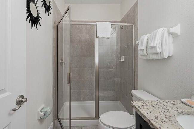 Building Photo - 300 Pendant Ct