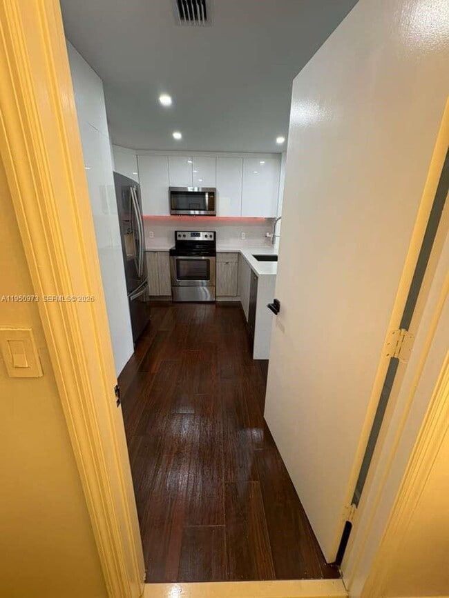 Building Photo - 5305 SW 126th Terrace