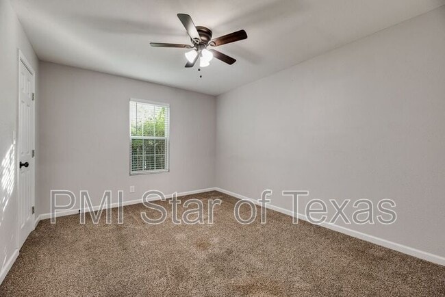 Building Photo - 4702 Collins Ave