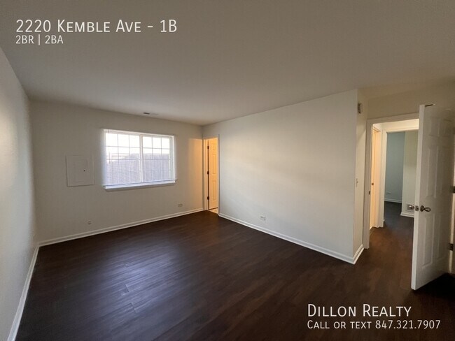 Building Photo - 2220 Kemble Ave
