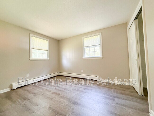 Building Photo - 5 Meisner Cir