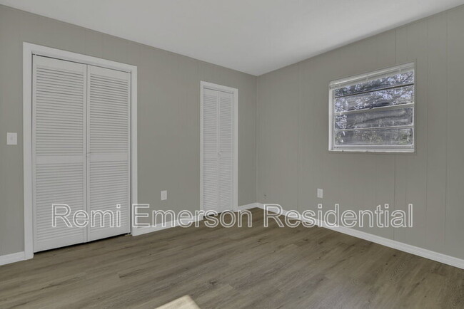 Building Photo - 14025 Southeast 54th Ct.