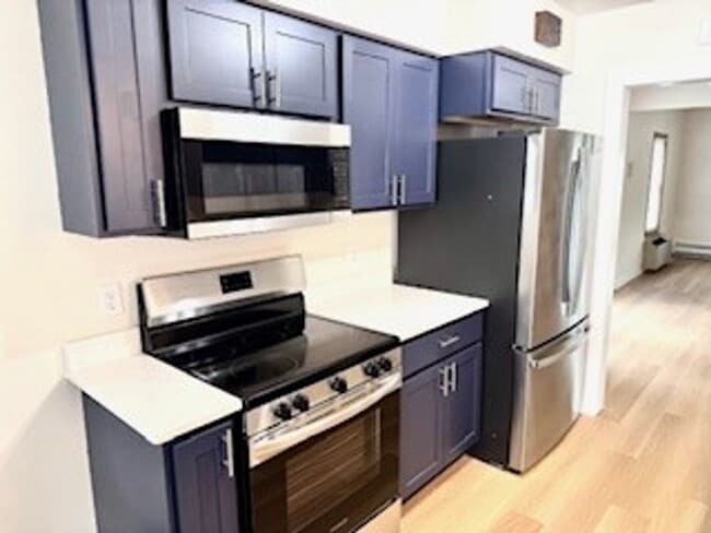 Building Photo - 705 W Olin Ave