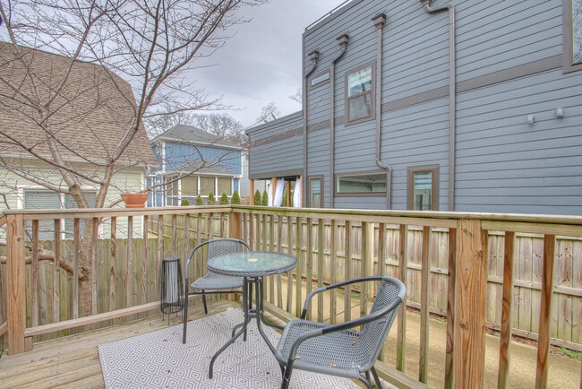 Building Photo - 1609A Cahal Ave