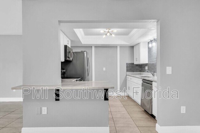 Building Photo - 2006 S Beneva Rd