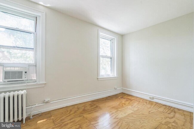 Building Photo - 2117 Spruce St