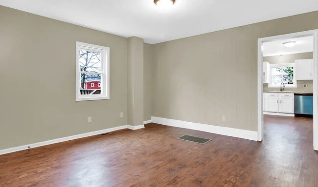 Building Photo - Bright 3 Bedroom, 2 Bath Home In East Pennsboro!