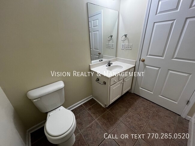 Building Photo - 123 Kaiser St