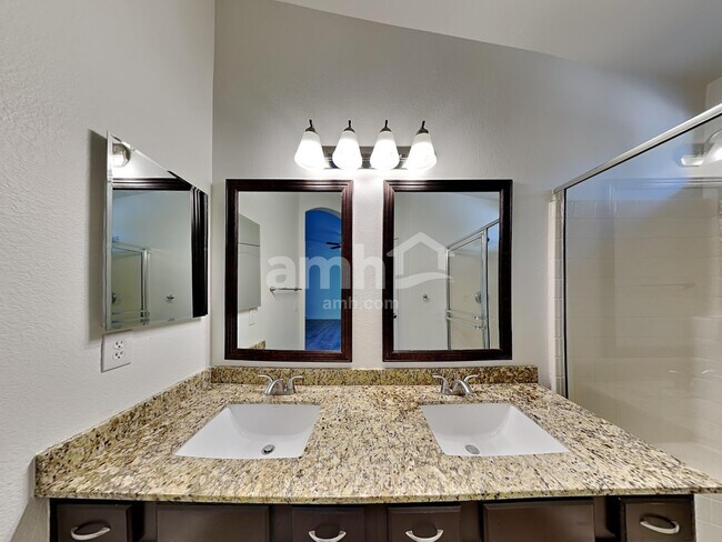 Building Photo - 8135 W Deanna Dr