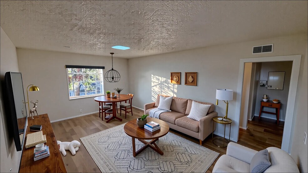 Building Photo - 2928 Piedmont Dr
