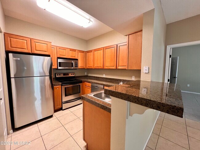 Building Photo - 1500 E Pusch Wilderness Dr
