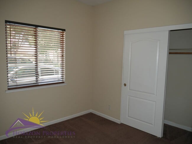 Building Photo - 3 Bed 2 Bath 1,130 sqft Single Family Home...