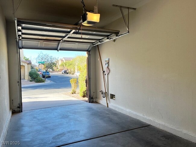 Building Photo - 7078 Glacier River Ave