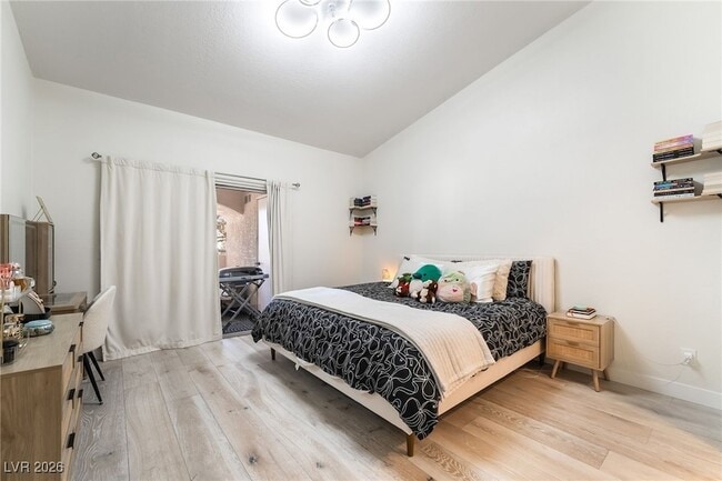 Building Photo - 3320 S Fort Apache Rd