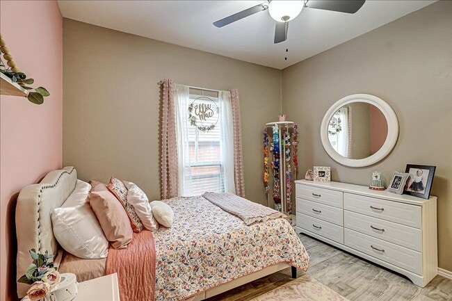 Building Photo - 5817 Bella Di Giorno Dr