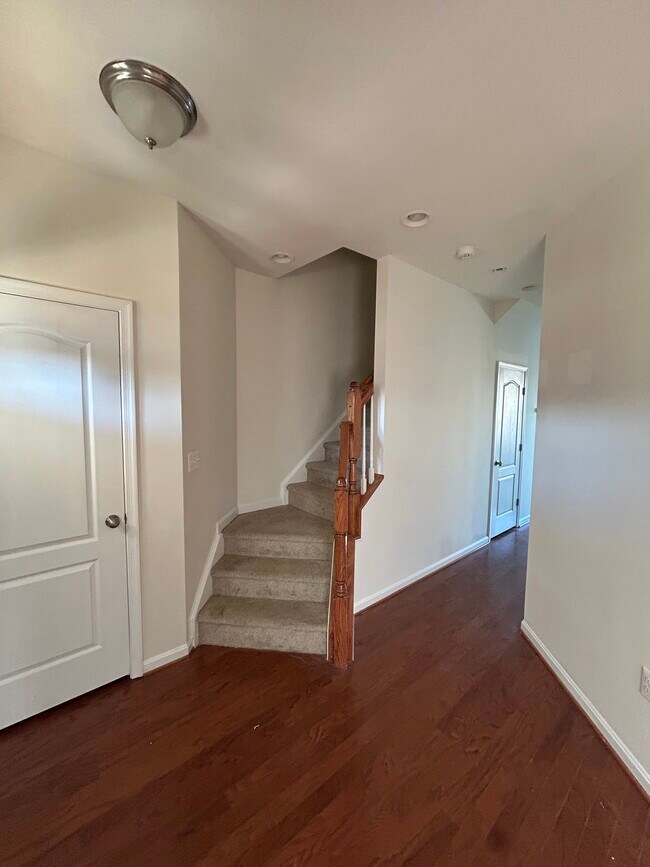 Building Photo - 7125 Durrette Rd