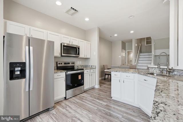 Building Photo - 44142 Shady Glen Terrace