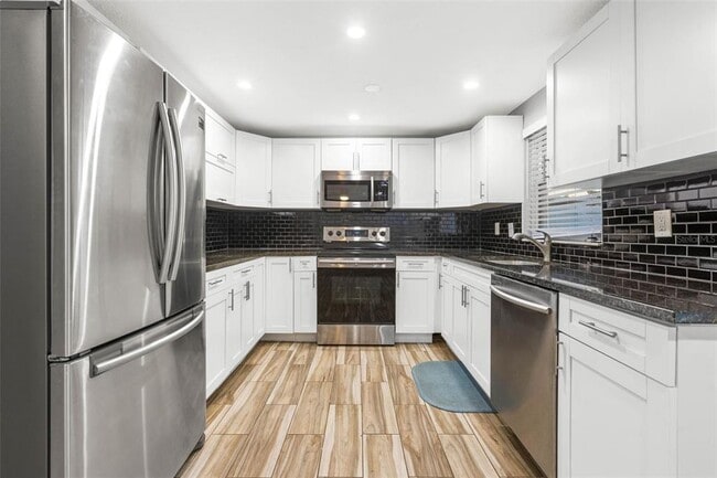 Building Photo - 14810 55th Way N