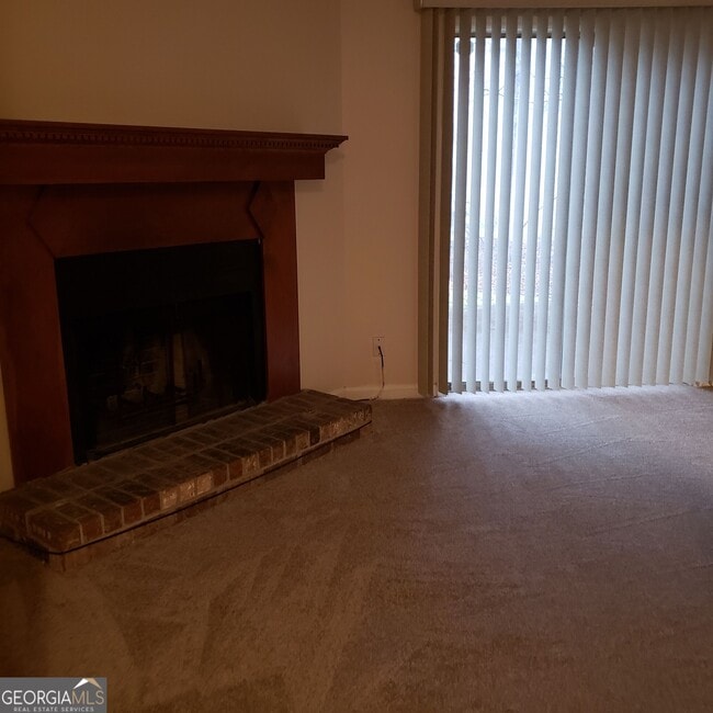 Building Photo - 5871 N Castlegate Dr
