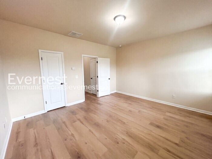 Building Photo - 2096 Stoney Chase Dr