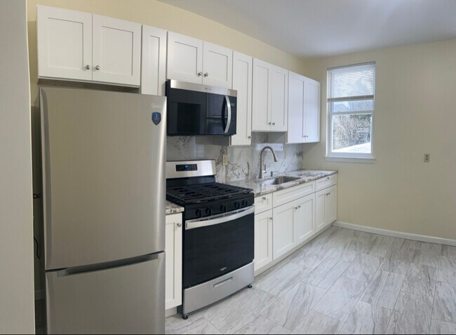 Building Photo - 1204 67th St