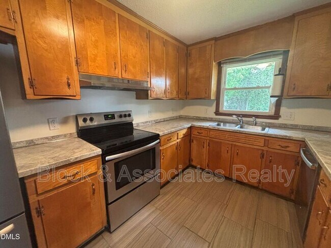 Building Photo - 3609 Melrose Dr