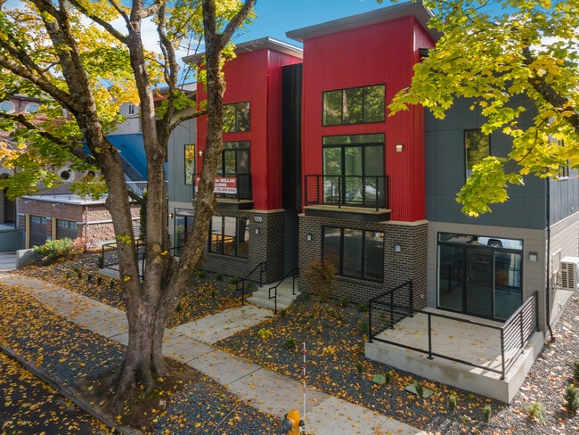 Building Photo - 1008 E Mullan Ave