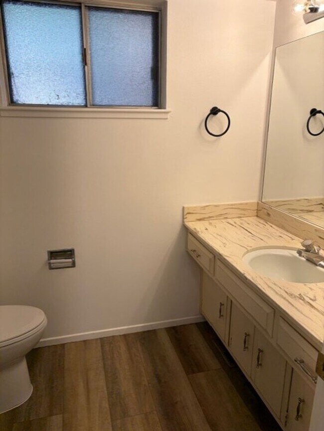 Building Photo - Northwood Estate Charmer - REDUCED PRICE