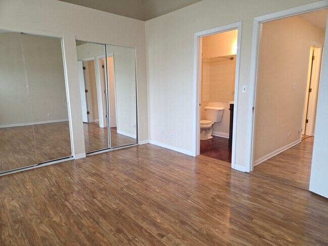 Building Photo - 1115 Regency Ct